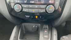 Nissan Qashqai 1.3 DiG-T N-Motion 5dr Petrol Hatchback